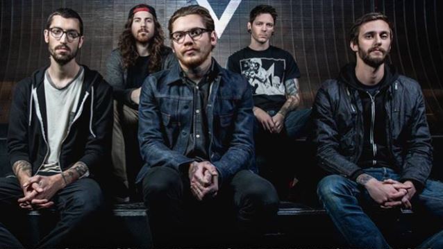 Urmareste „War”, noul videoclip The Devil Wears Prada